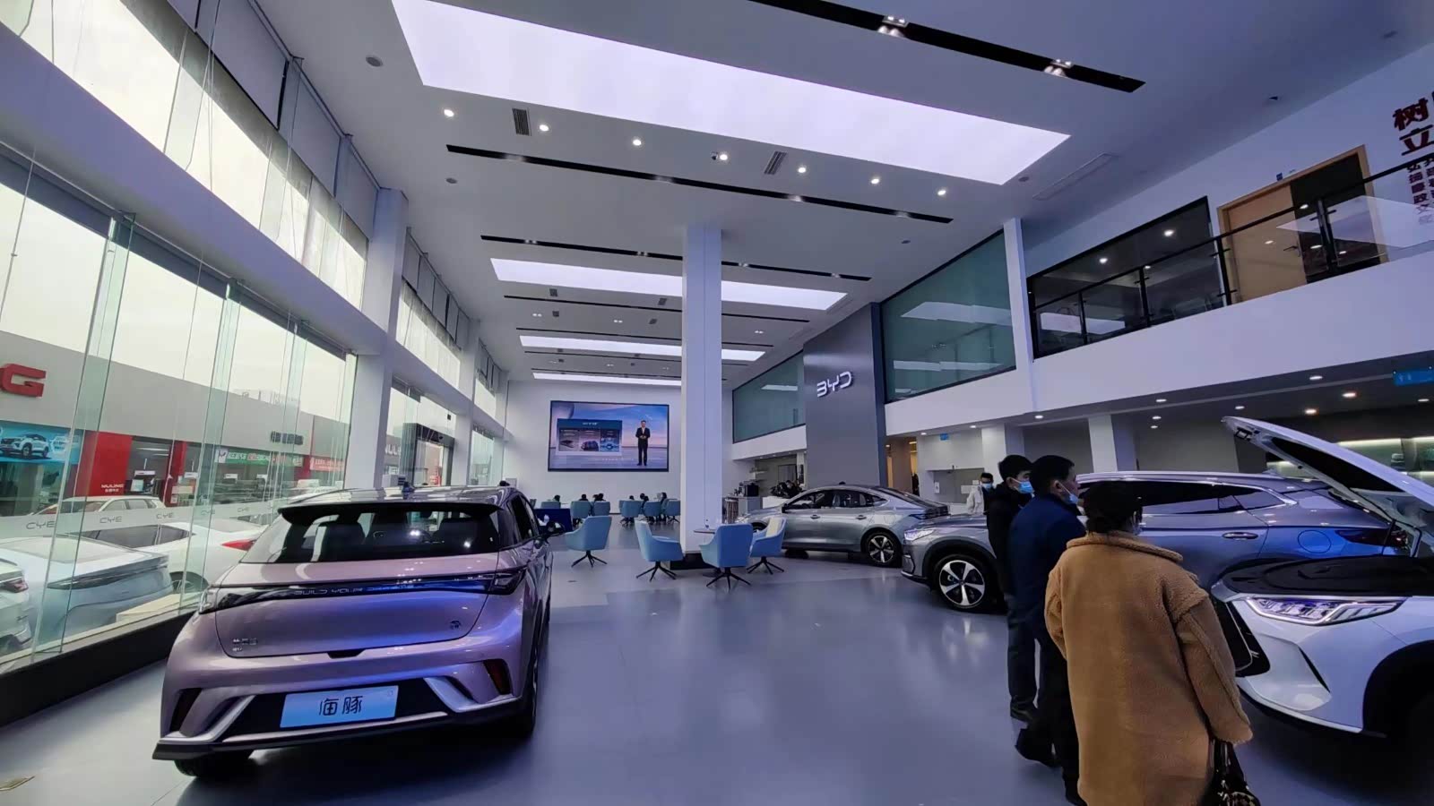 新车展示区