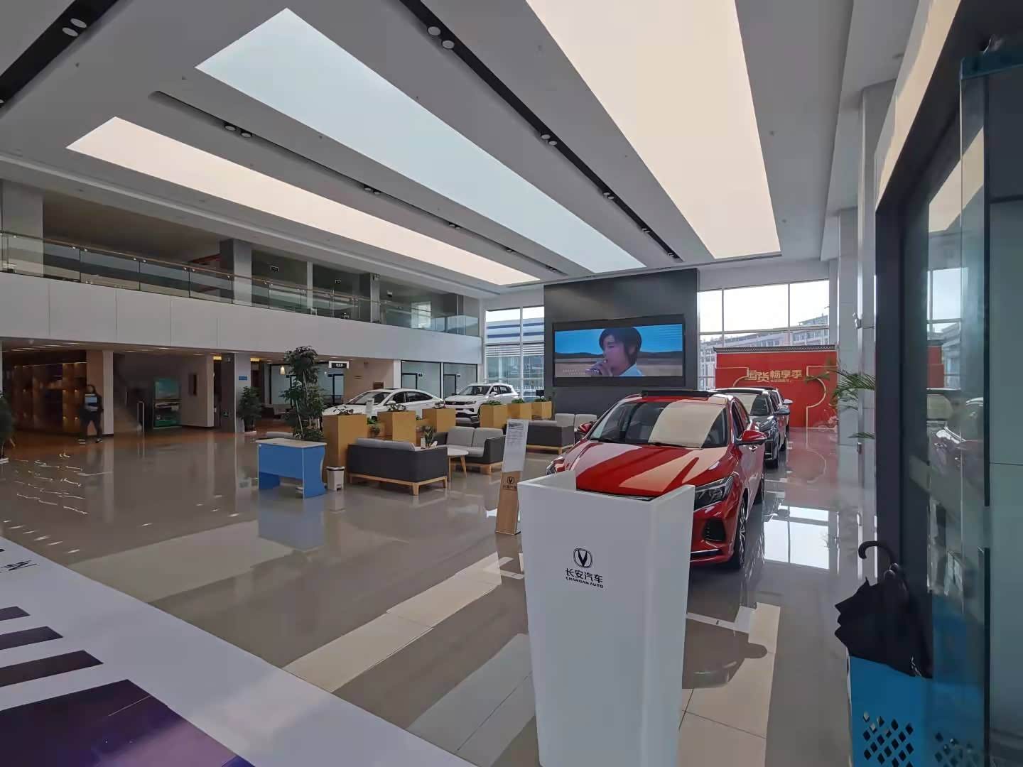 新车展示区