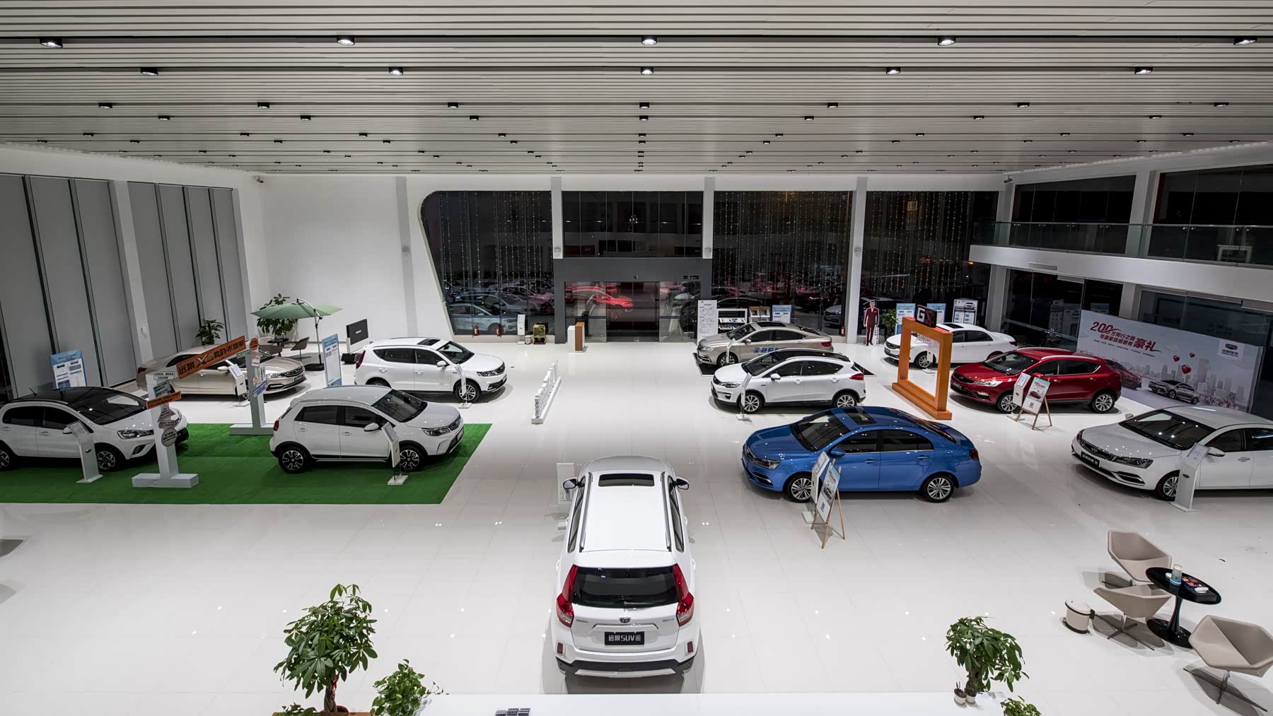 广西开心吉利汽车4s店