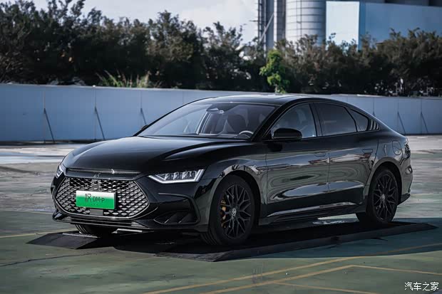 【深度试驾汉dm-i冠军版 汉dm-p战神版_比亚迪王朝诸城乾兴店新闻资讯