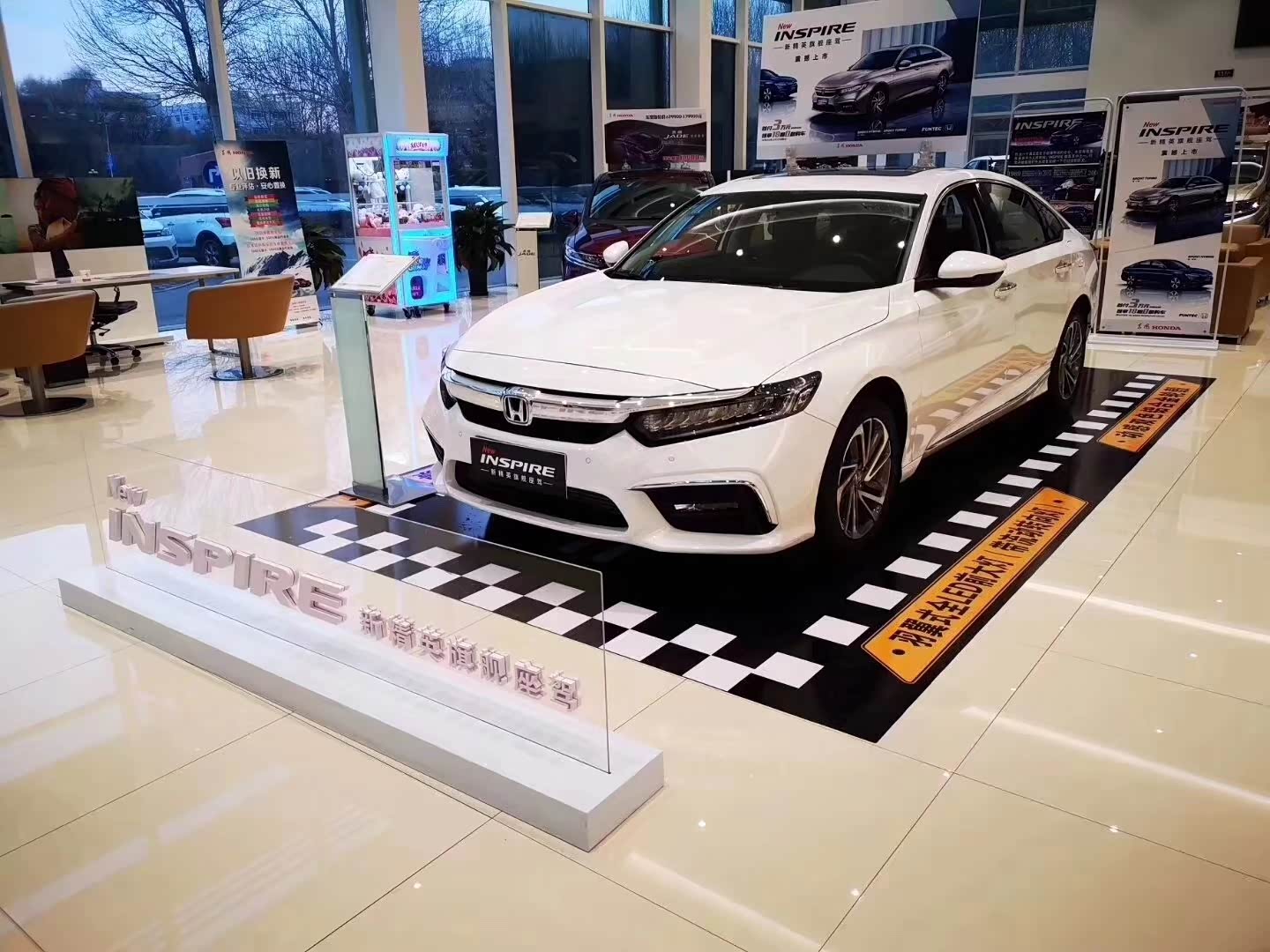 新车展示区