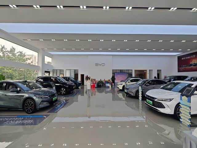 新车展示区