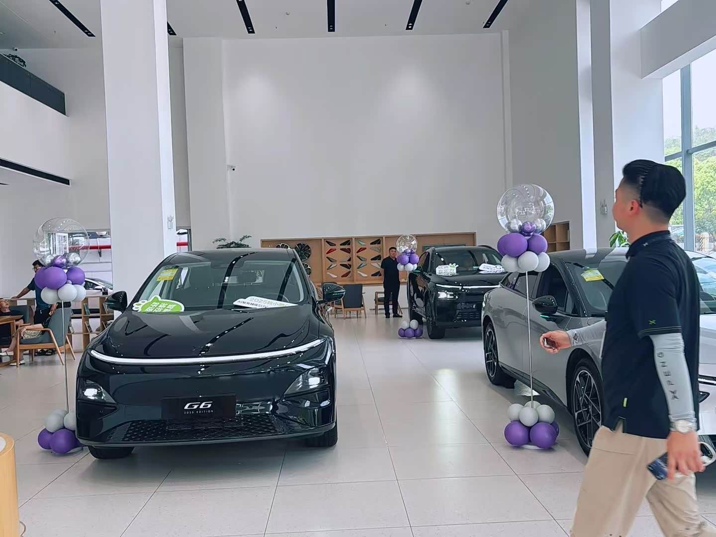 新车展示区