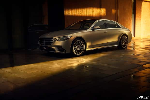 世界尽在于心梅赛德斯奔驰s级轿车