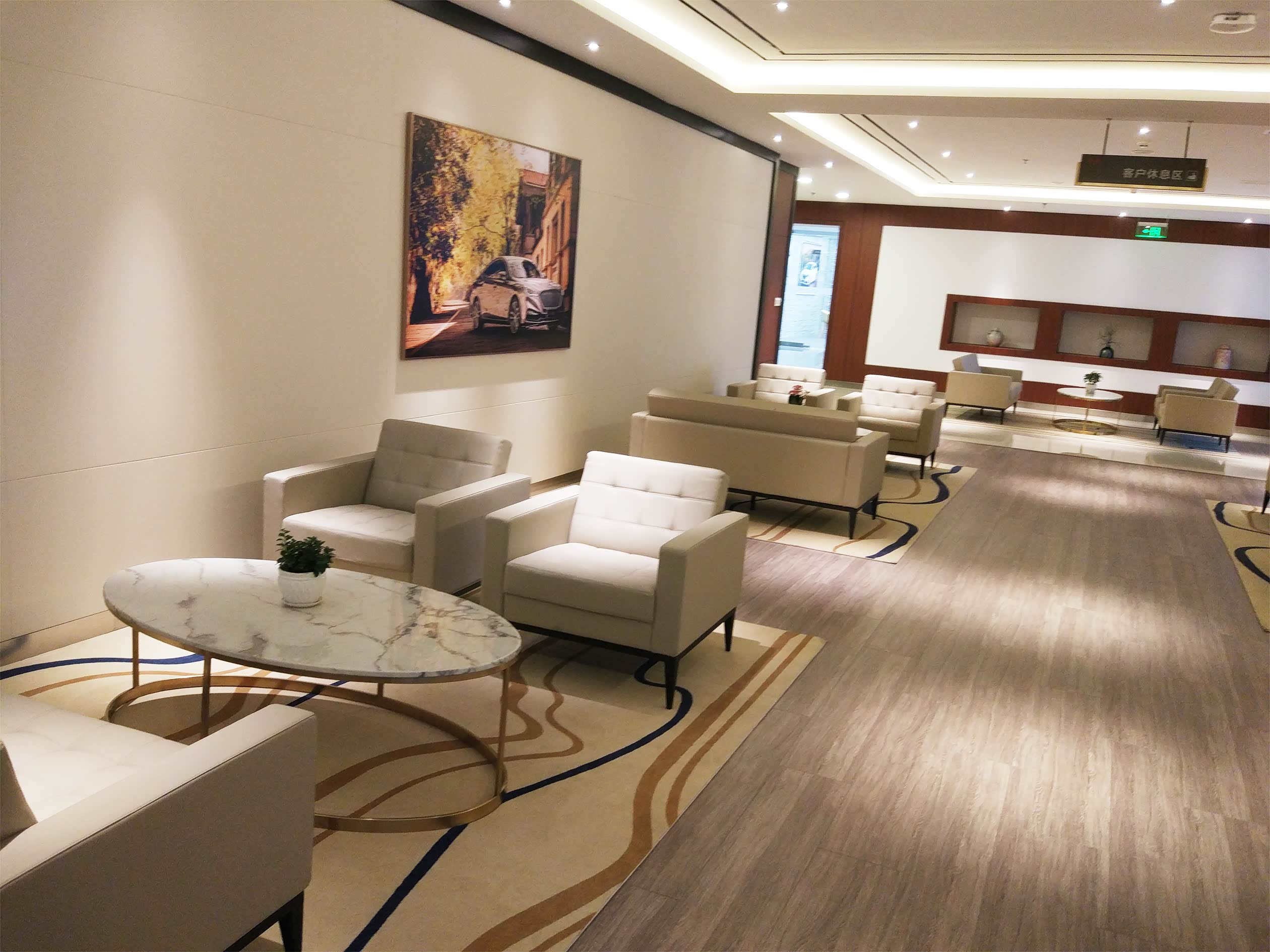 包头市宏腾红旗体验中心 休息区