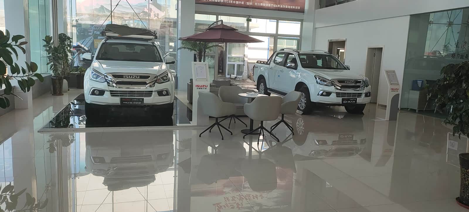 新车展示区