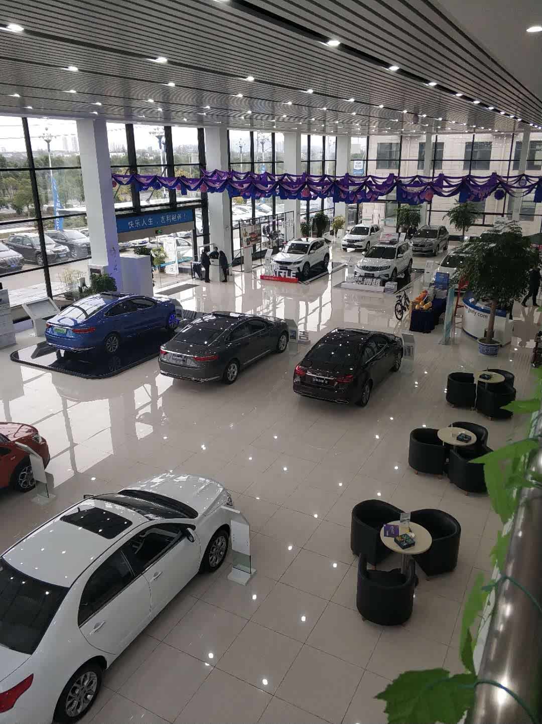 新车展示区