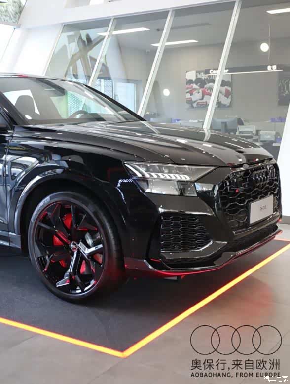 暴力性能suv无框车门40t引擎奥迪rsq8出笼