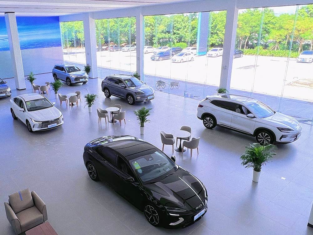 新车展示区
