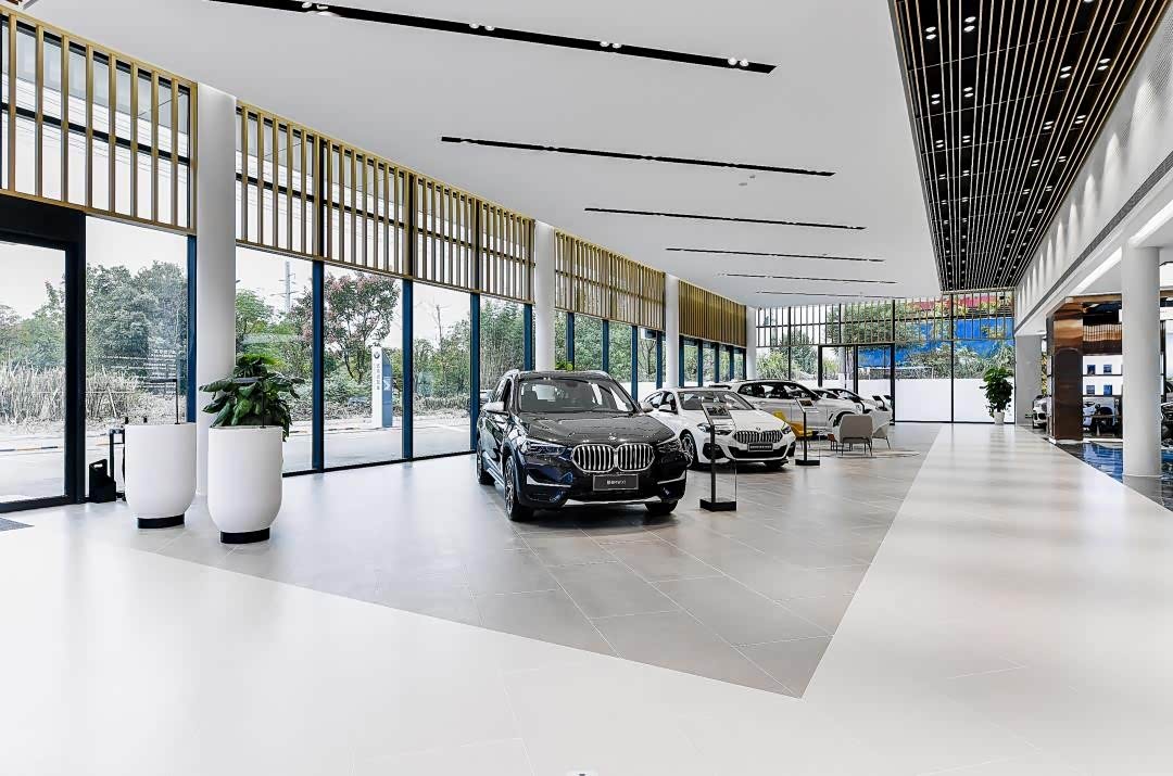 新车展示区
