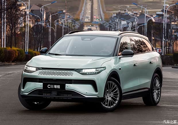 零跑c11增程内饰豪华空间表现力超优综合优惠至高32万