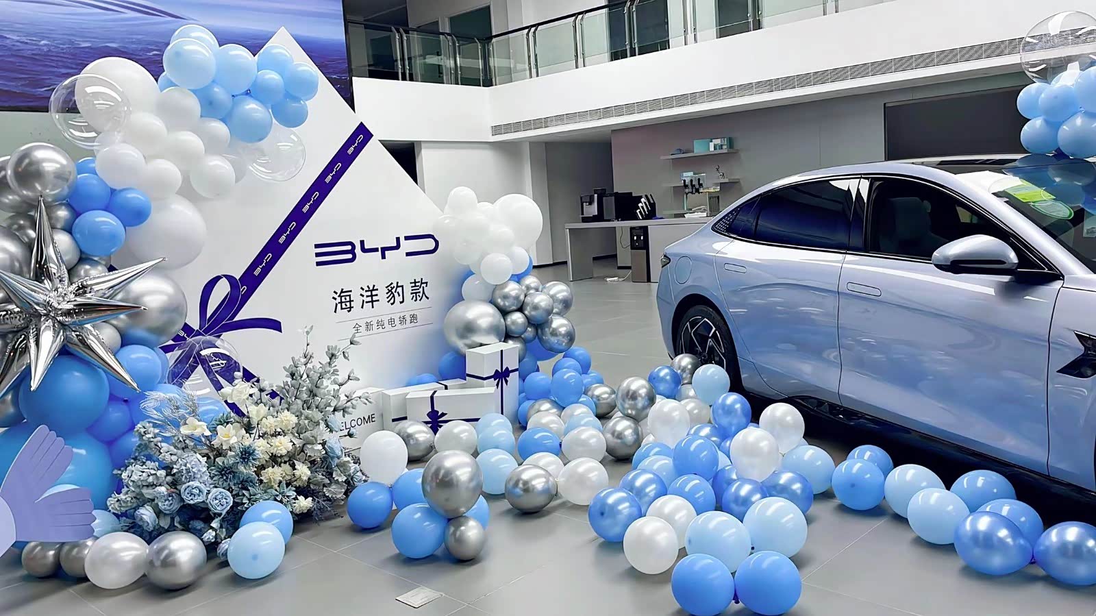 新车展示区