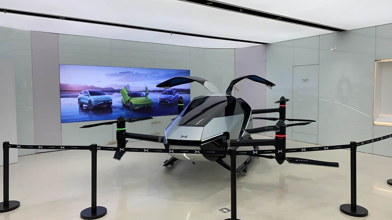 新车展示区
