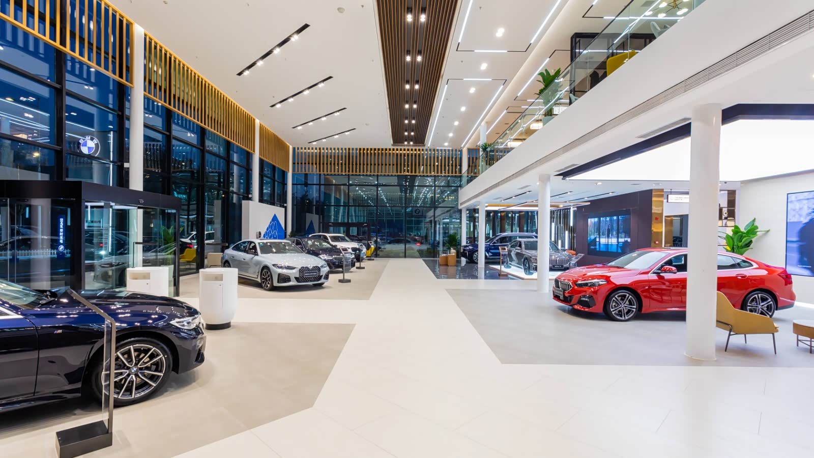 新车展示区