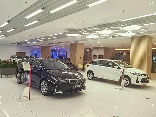 新车展示区