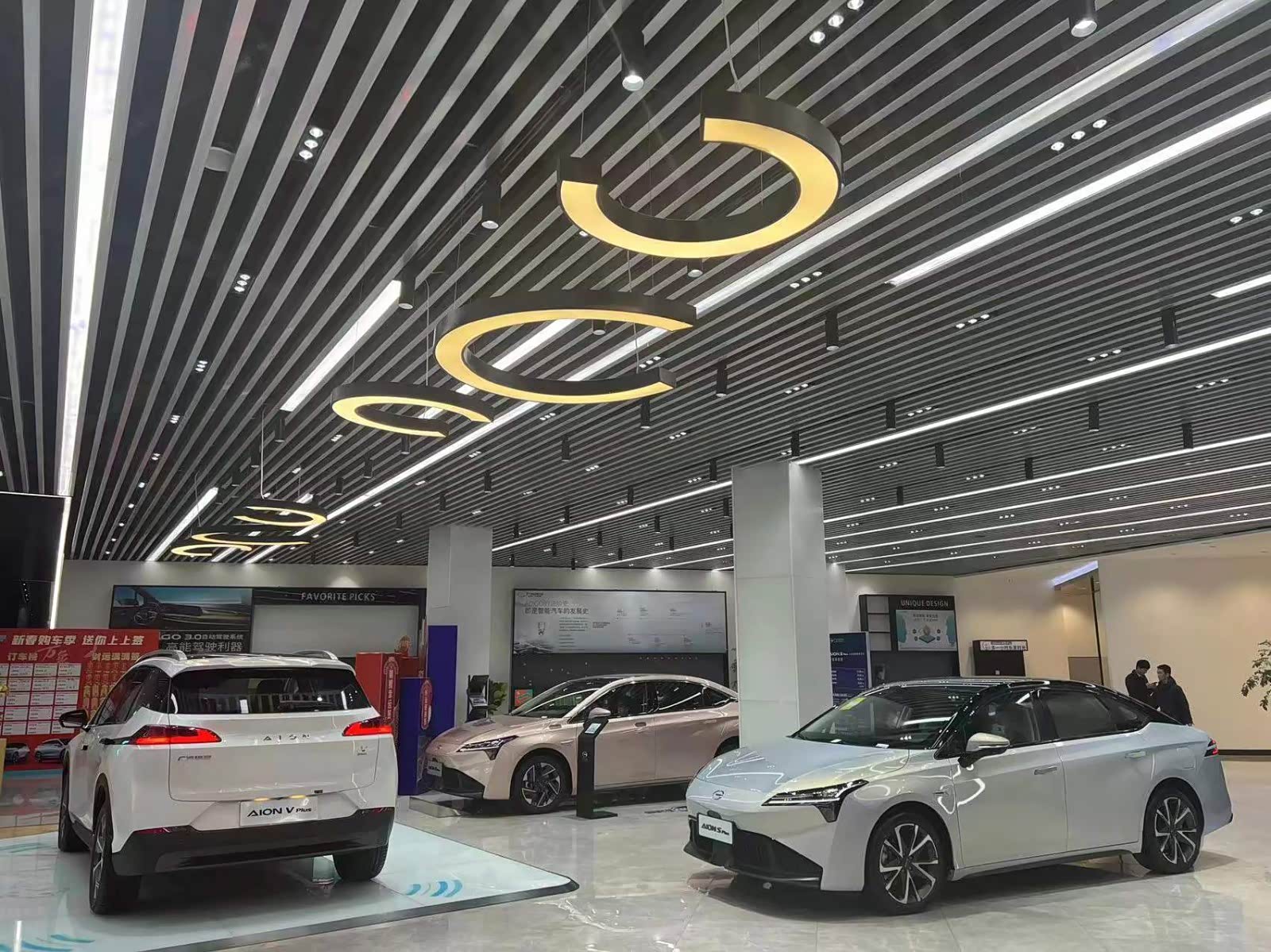 新车展示区