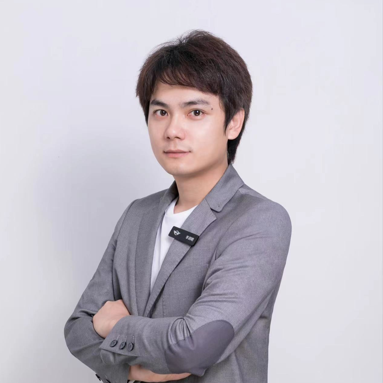 南山区深南大道科艺路1号森那美大厦二楼4009727670转 9019瞿杨汽车之