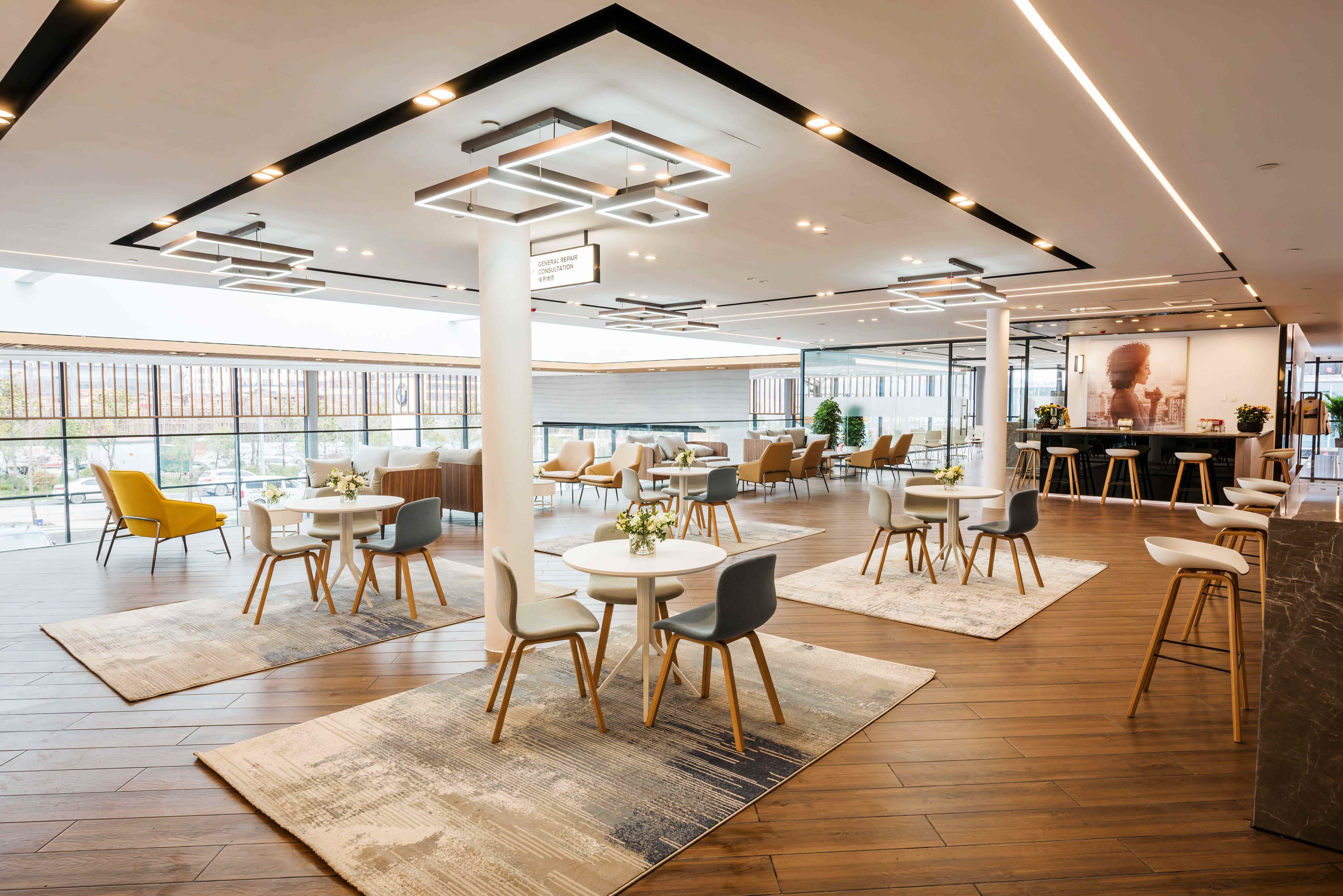 遵义宝翔行宝马4s店 休息区