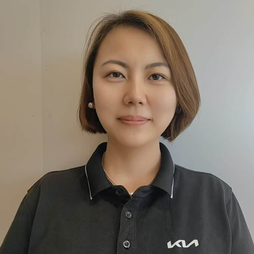 闫踩云