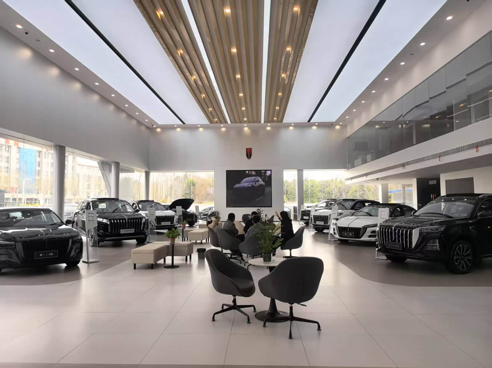 新车展示区