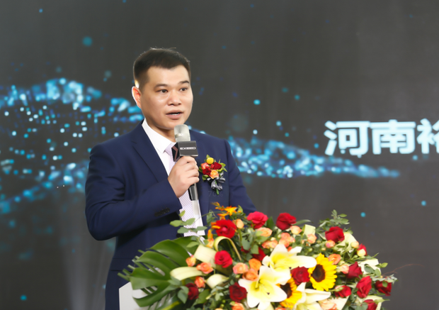 首页 新闻中心 地区新闻 正文  河南裕华星途体验中心总经理杨新立