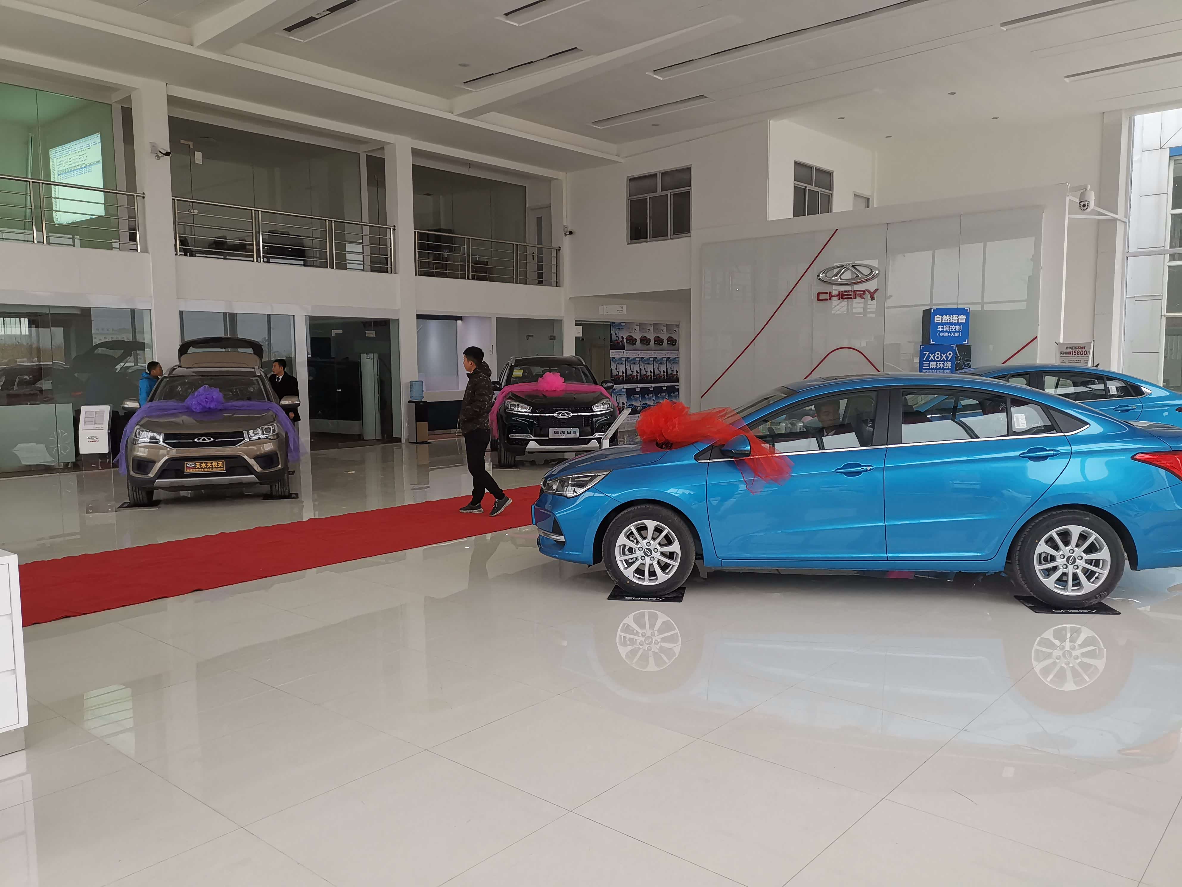 新车展示区