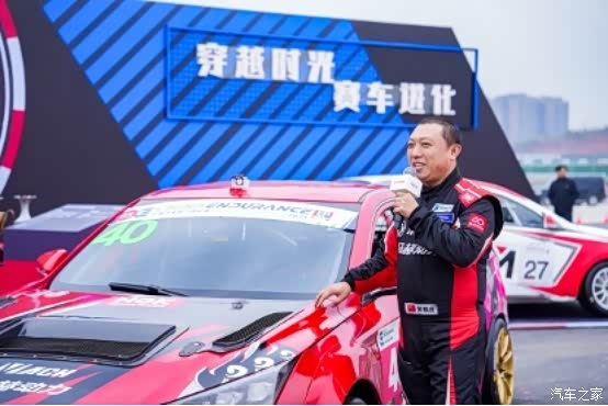 热情与品牌自豪,热烈地融入到巴蜀美食火锅麻辣鲜香的热辣与欢腾里