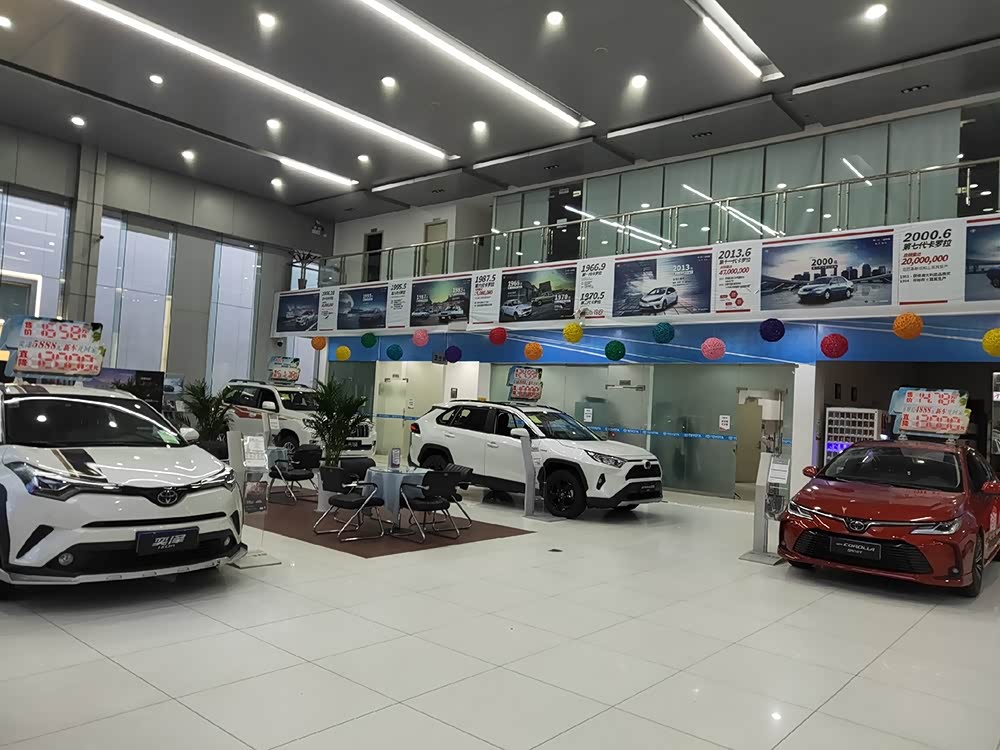 新车展示区