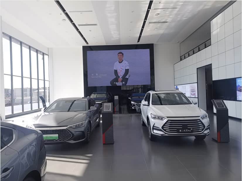 新车展示区