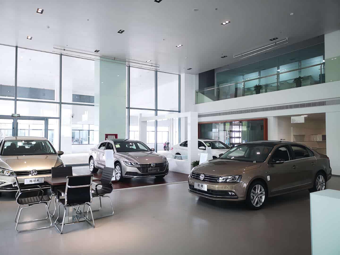 新车展示区