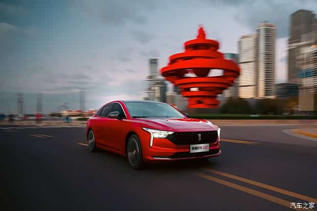 有面提气够排场走亲访友就得奔腾b70