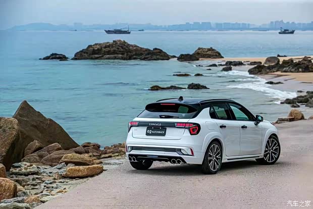 领克02hatchback热销中降8000元