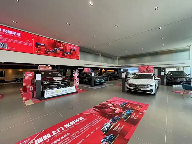 新车展示区