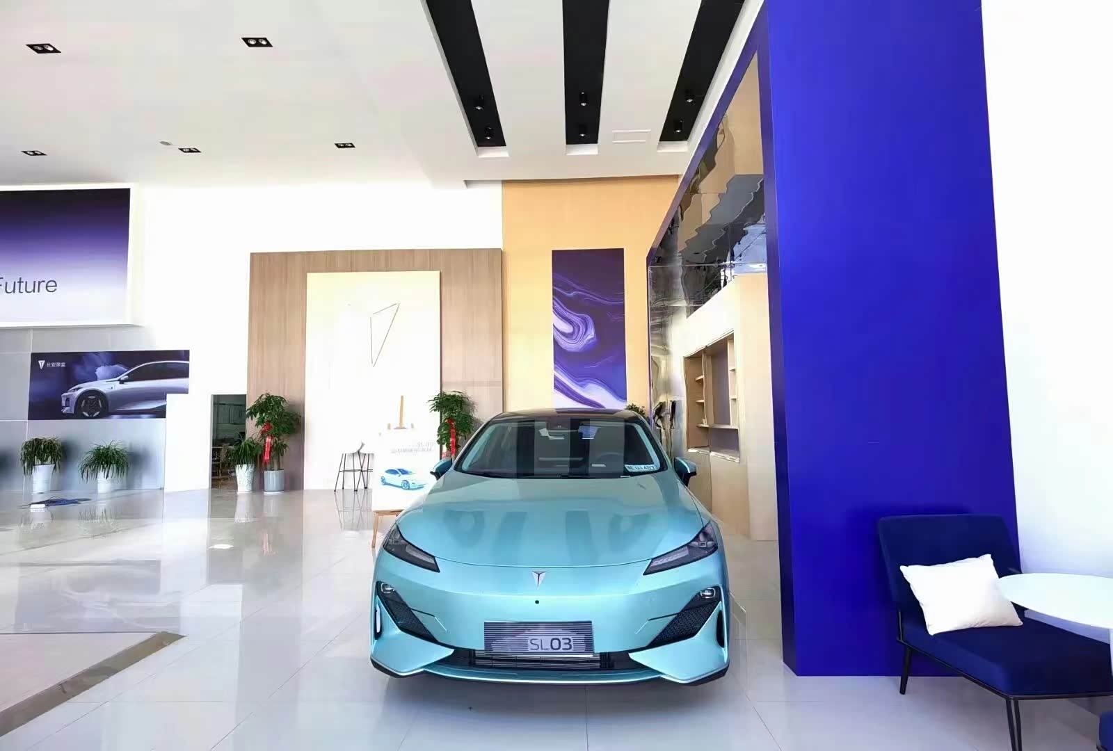新车展示区