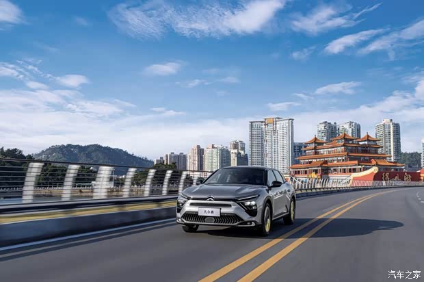 老车越开越值钱春意焕新