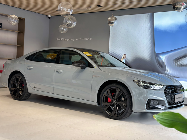 上汽奥迪24款a7l惊艳亮相开启豪华轿车新篇章