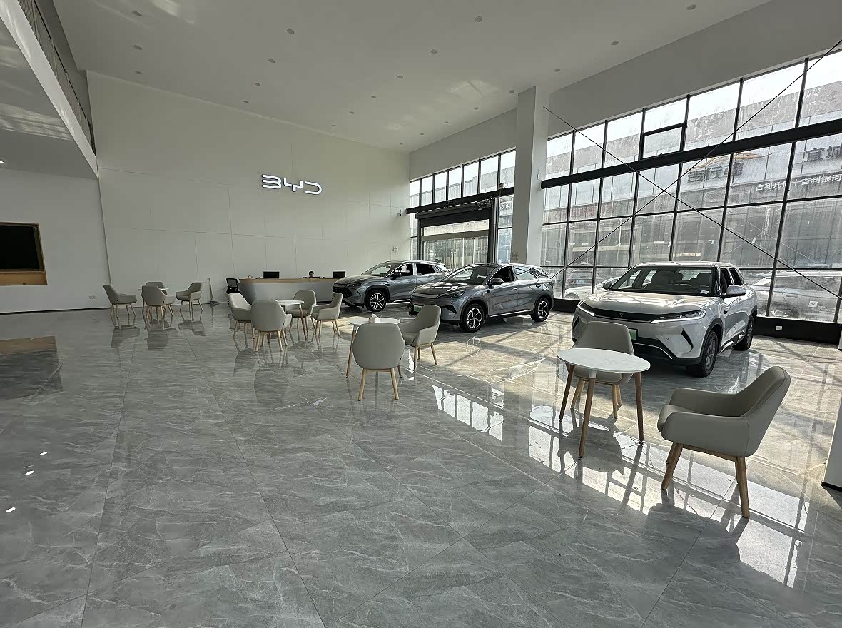 新车展示区