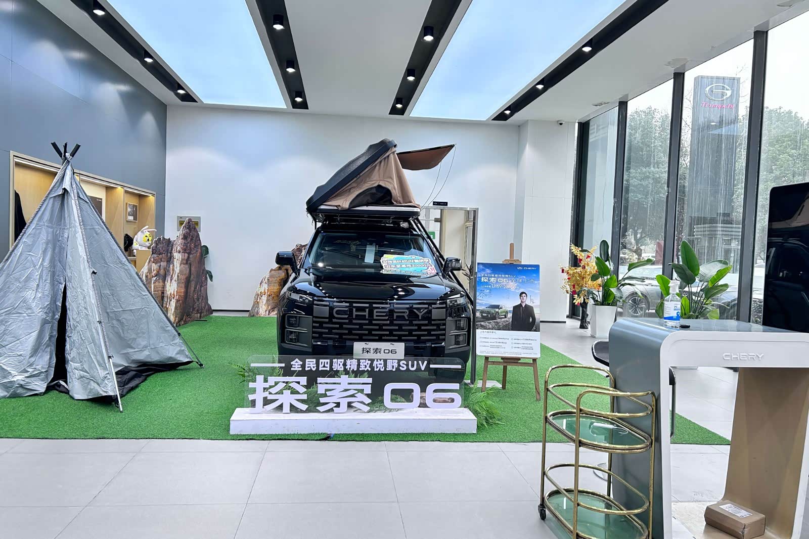 新车展示区