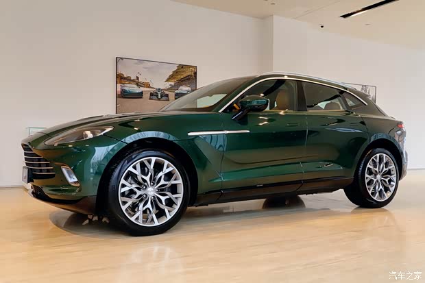 阿斯顿马丁dbx热销中店内可试乘试驾