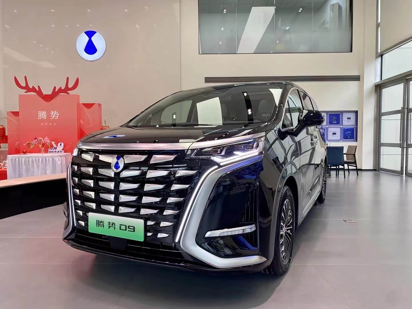 腾势改款d9上市配置有增无减江门店已到现车恭迎品鉴