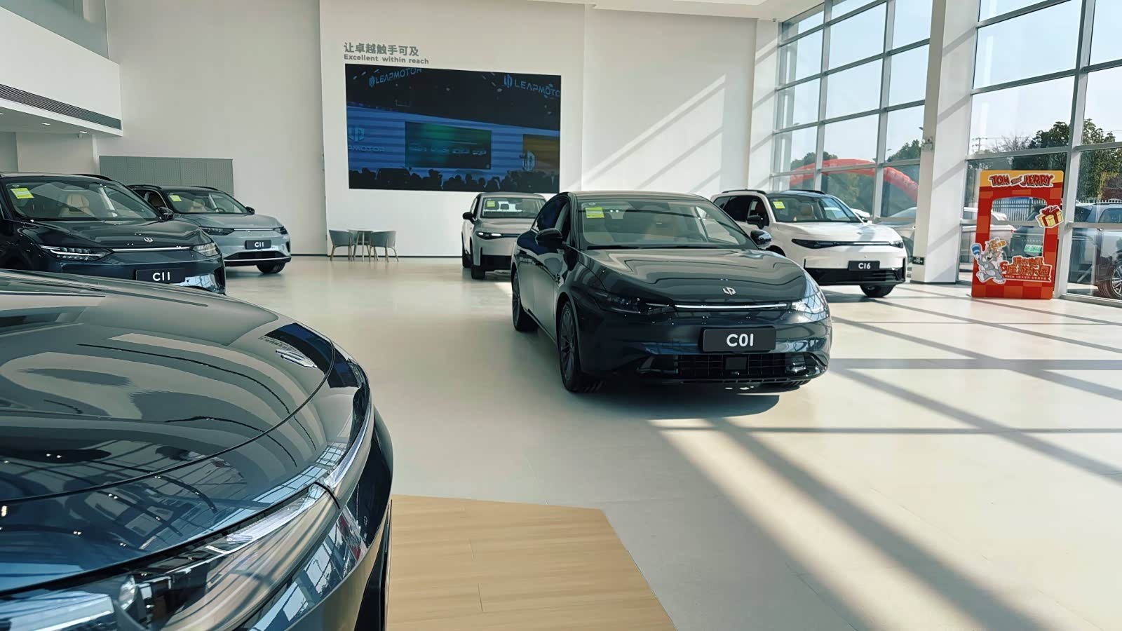 新车展示区