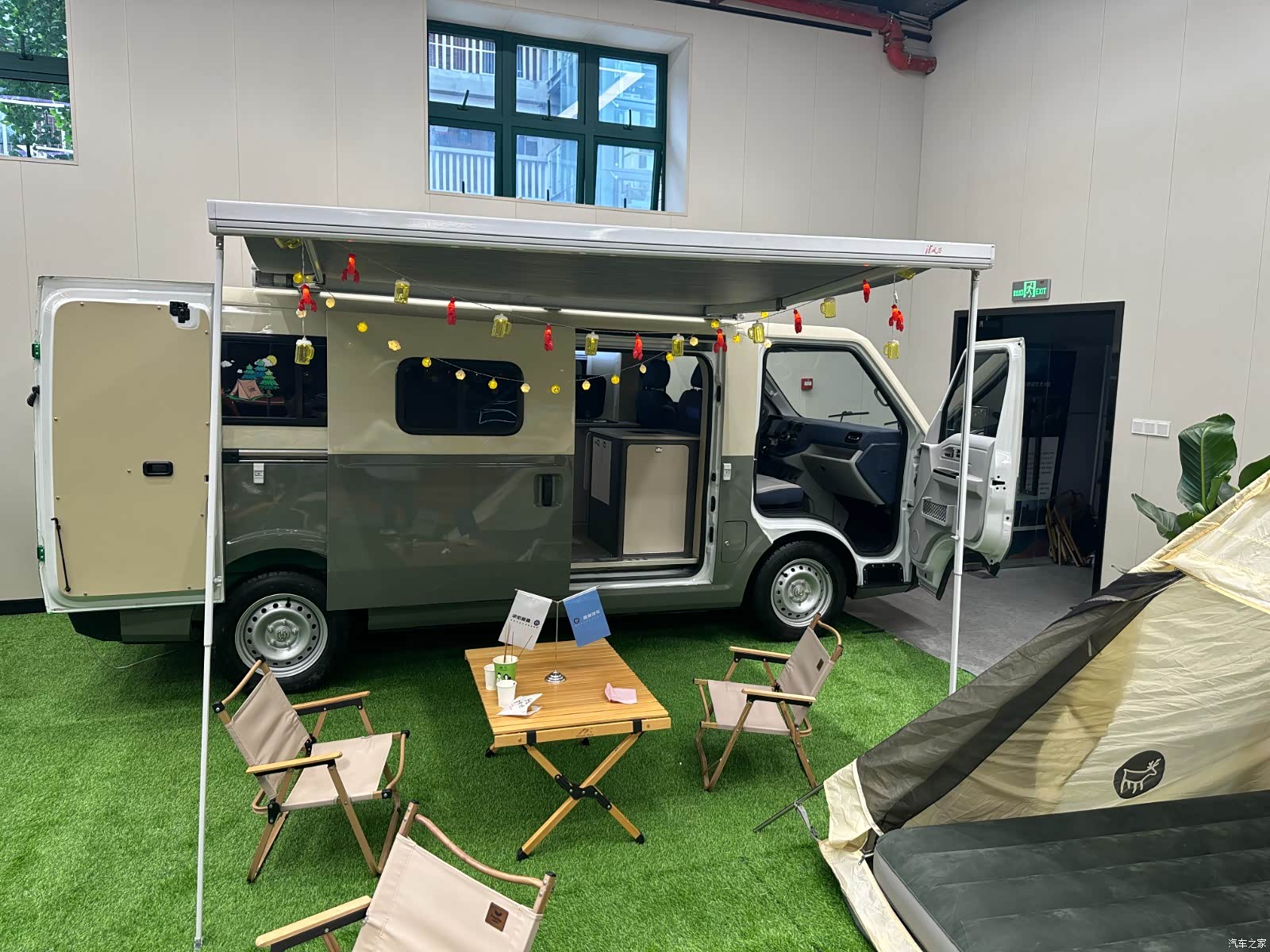 新车| 售7.38万元起!物流赛博新神器鑫源e3全国上市