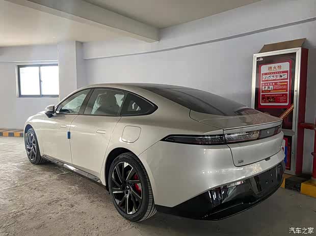 奕派007现车已到马腾空奕风邀您赏车试驾