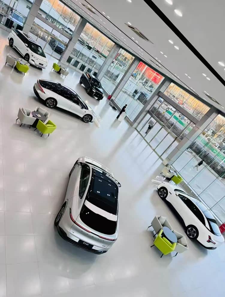 新车展示区