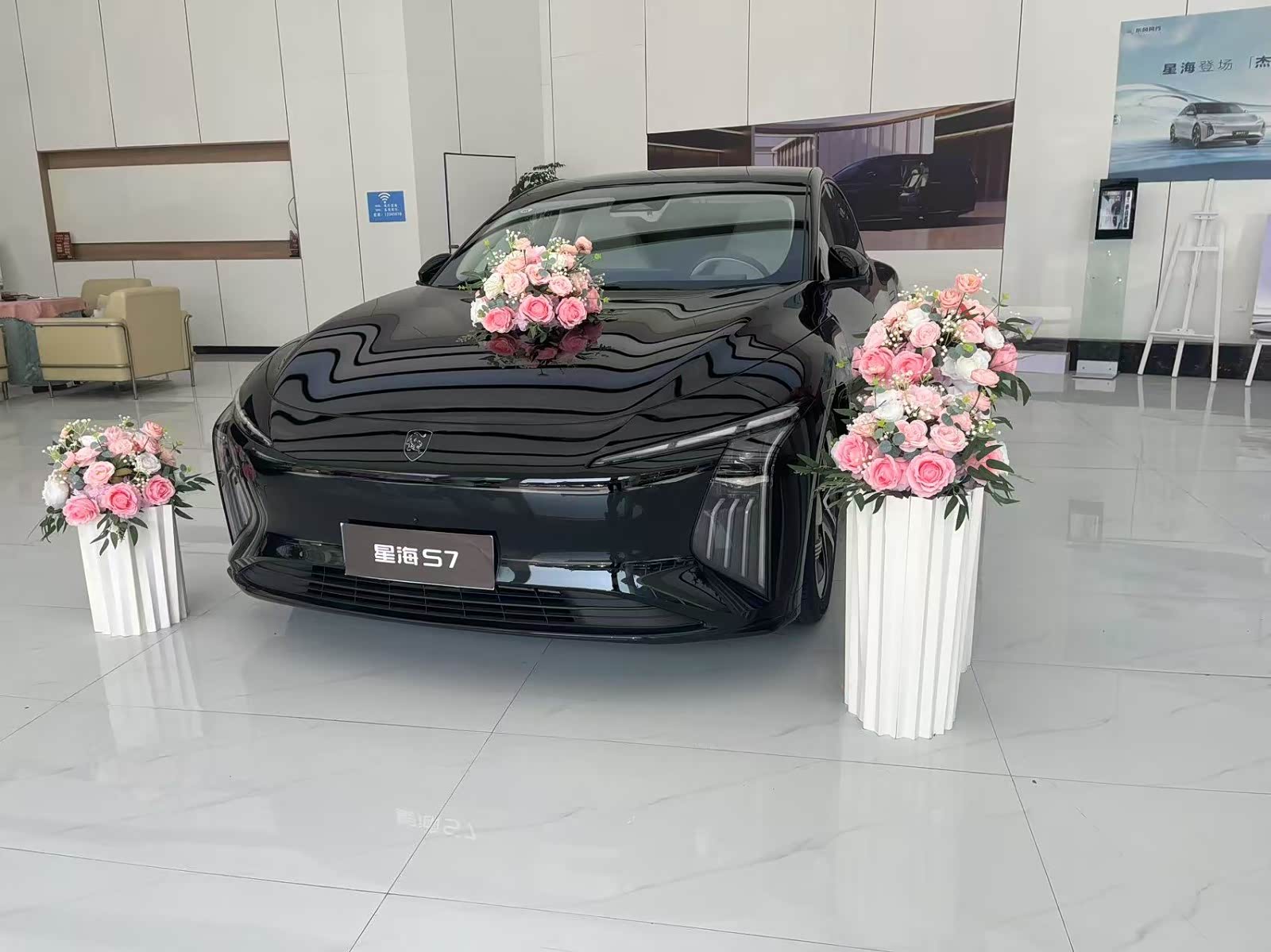 新车展示区