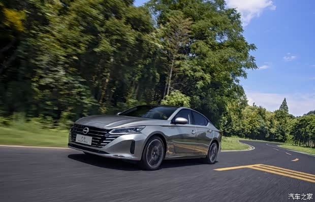 全新天籁用20年把高端舒适做到远胜从前