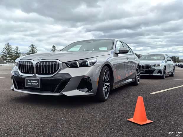 没引进的全新宝马540i是否还是神车