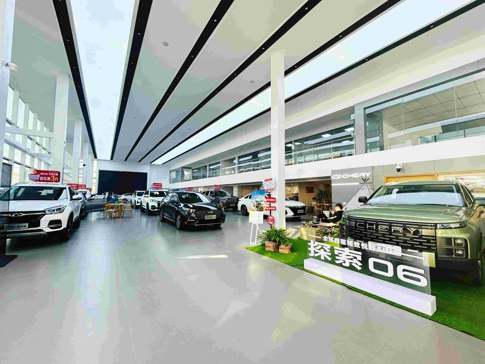 新车展示区