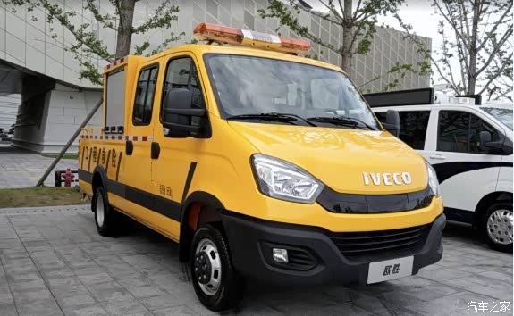 都市先锋依维柯·聚星拥有2-9座的多变座椅布局,完全能够满足巡逻车要