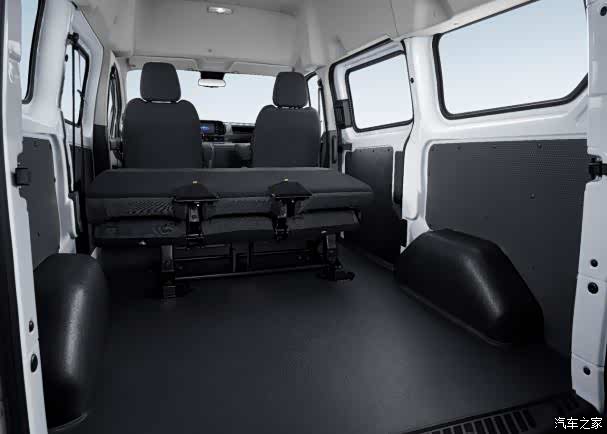 2023款新全顺的空间大如房 省油又智能